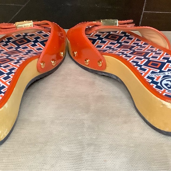 Tory Burch Patent Leather Slide Size 8 - Picture 6 of 7